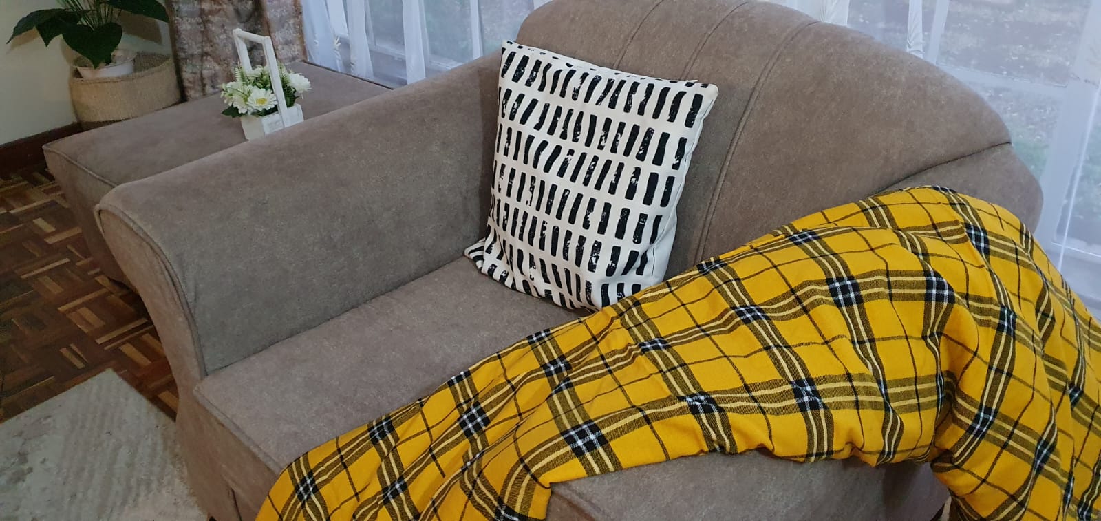 Yellow Maasai blanket