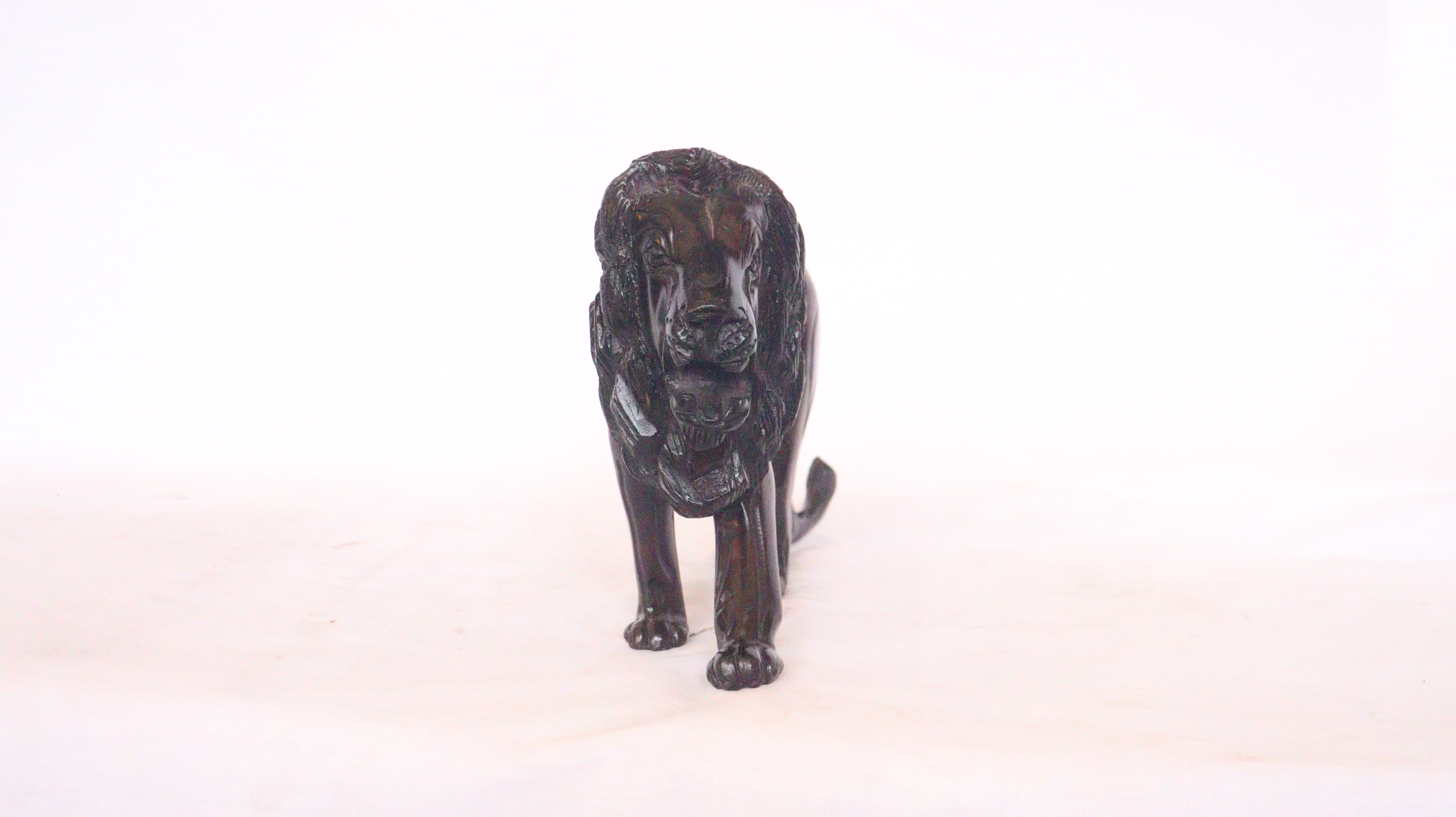Medium Sized Lion, Kenyan Lion, African lion, Wooden lion Antique