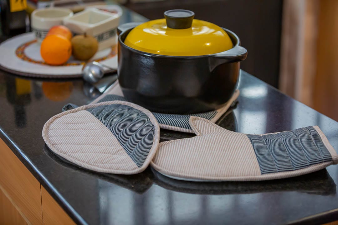 Mittens, Oven mittens, kitchen mitten, Kenyan mitten, African mitten