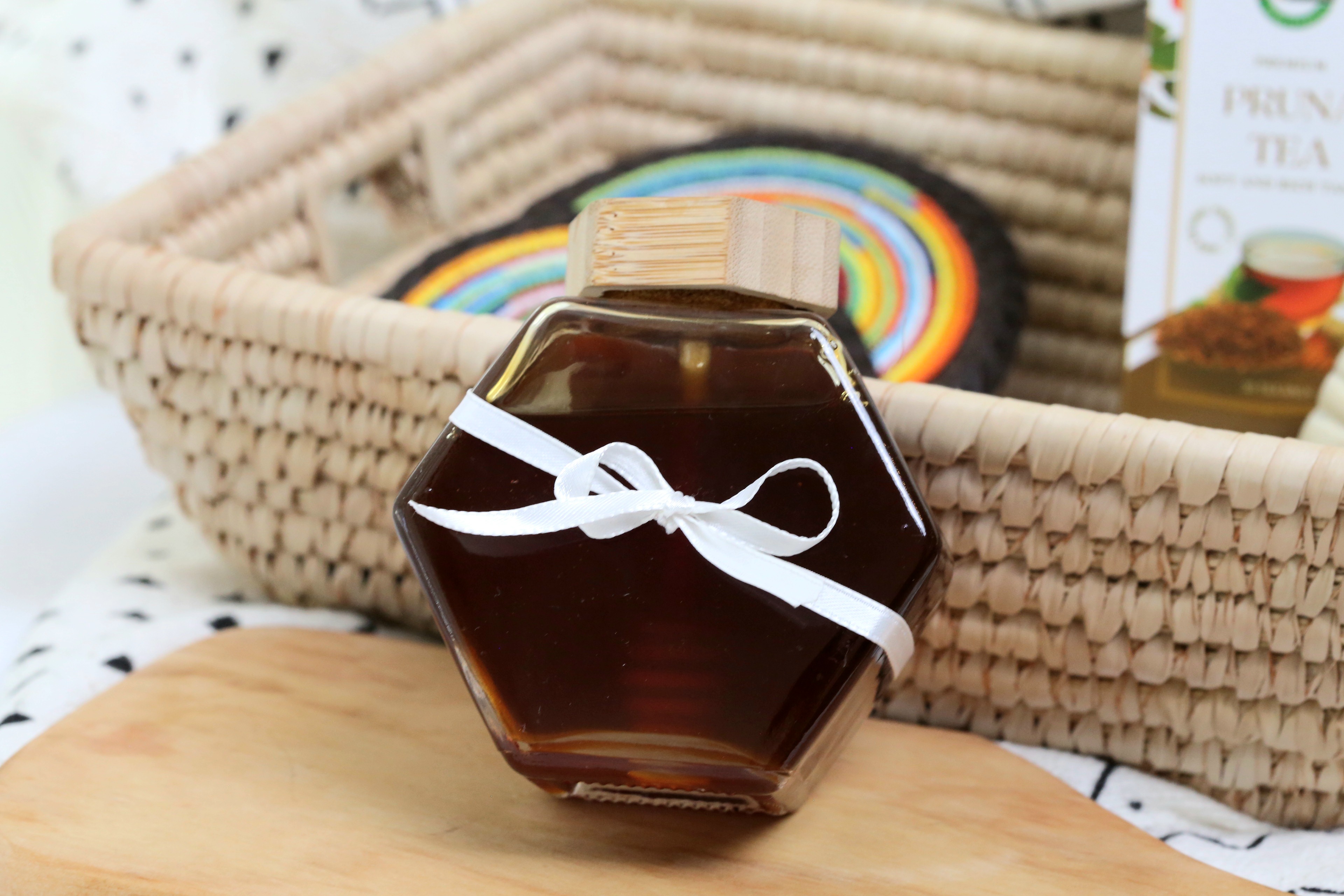 Gift Box of care. (Pruna tea, honey, beaded coasters), Gift package
