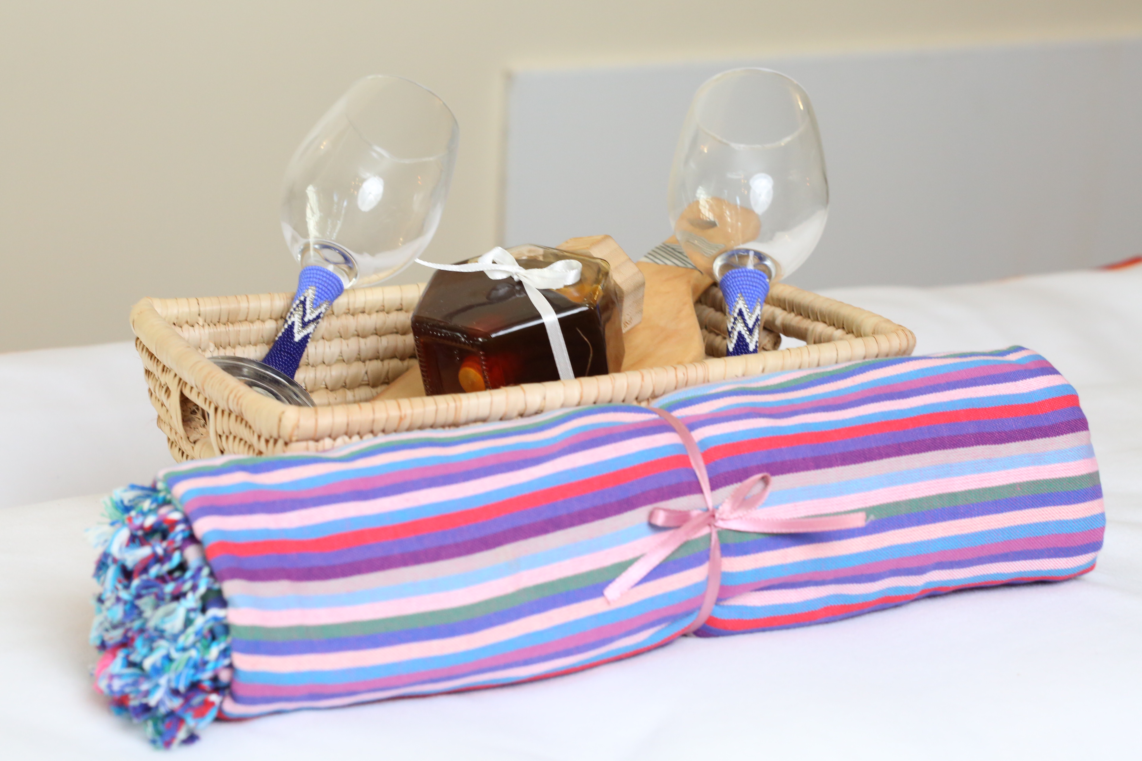 Kikoy throw blanket gift package