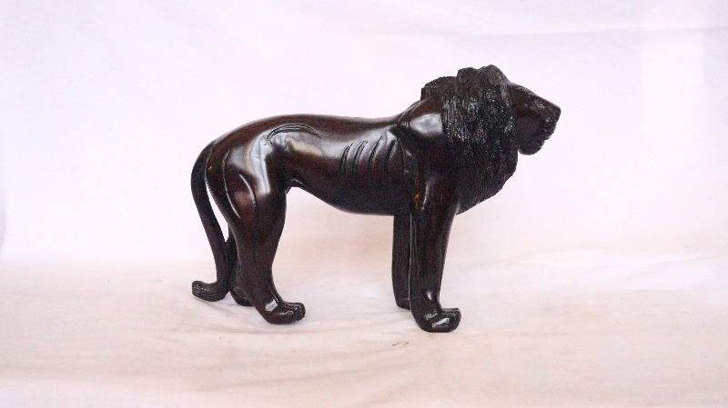 Medium Sized Lion, Kenyan Lion, African lion, Wooden lion Antique