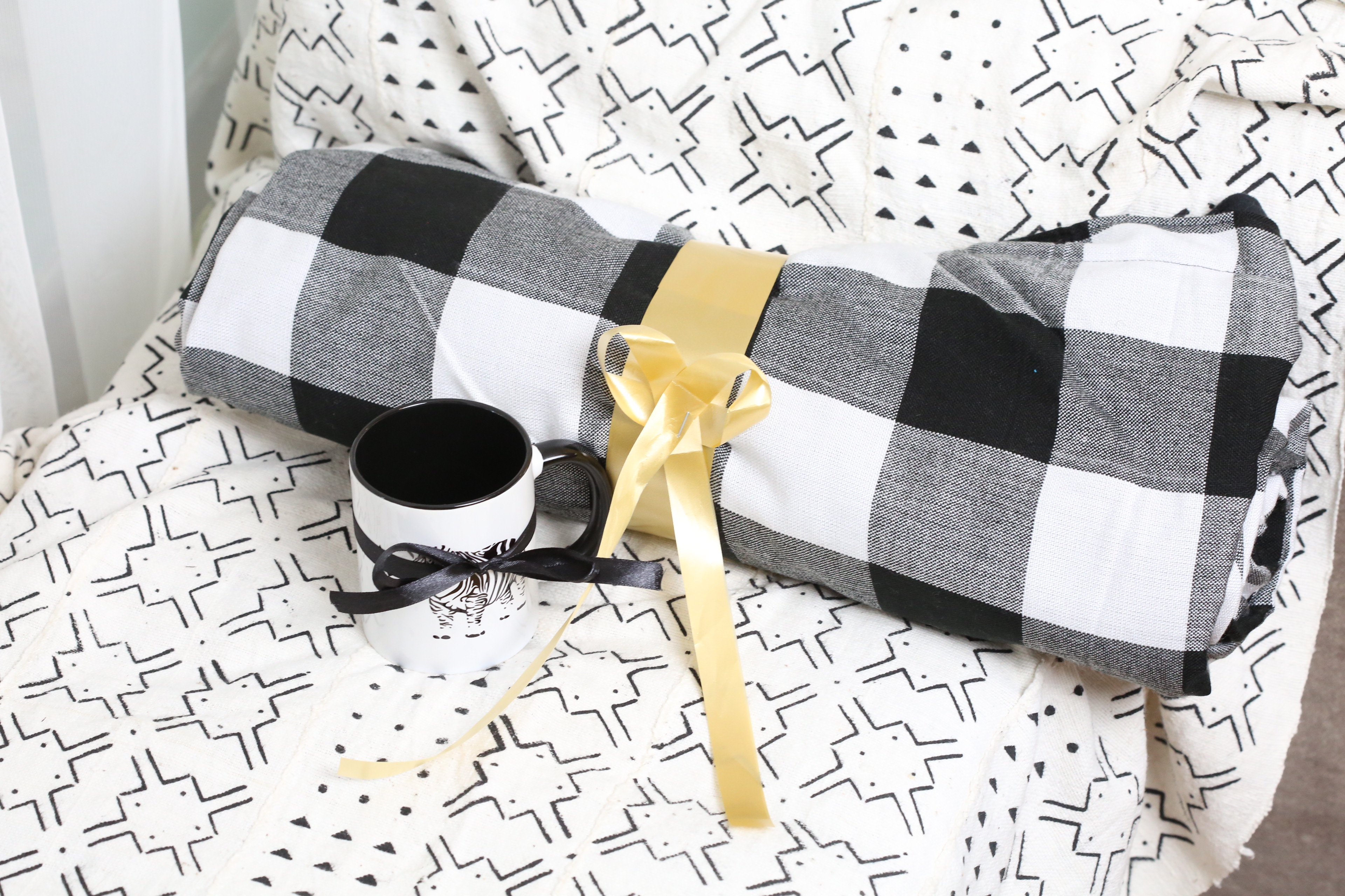 Black and White Maasai Fleece Blanket gift package/throw blanket