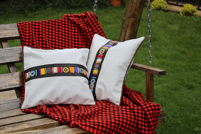 Red and Black Maasai Fleece blanket, African Maasai Throw Blanket